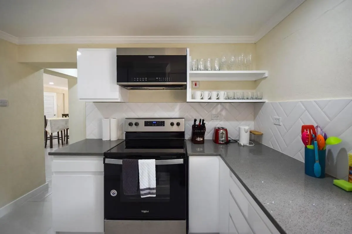 3 Min Walk To Beach - Blue Waters Apt 2 Apts By Bluescape Bridgetown Lejlighed